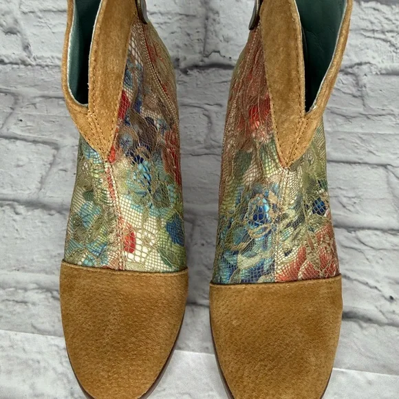 L’Artiste Spring Step Lace & Suede heeled Boots Size 36 US 6 side zip closure EC - Picture 8 of 9